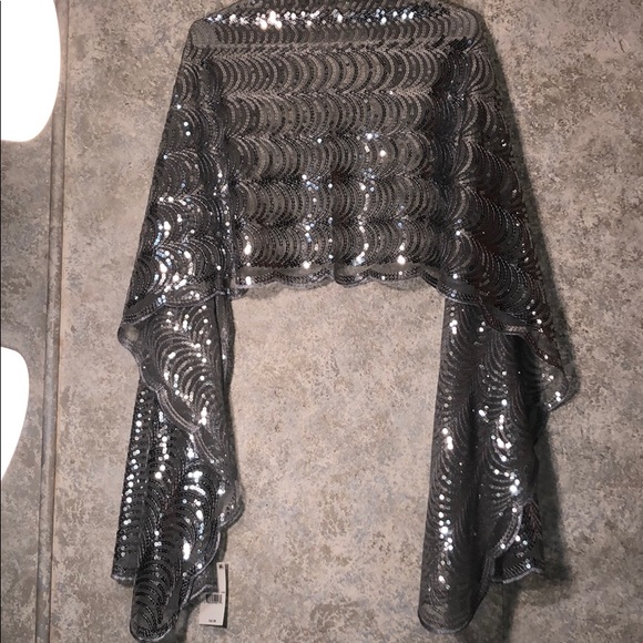 Betsey Johnson scalloped and sequined ultra wrap - Picture 5 of 5